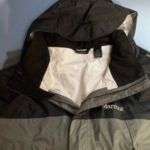 Marmot Boys large rain jacket